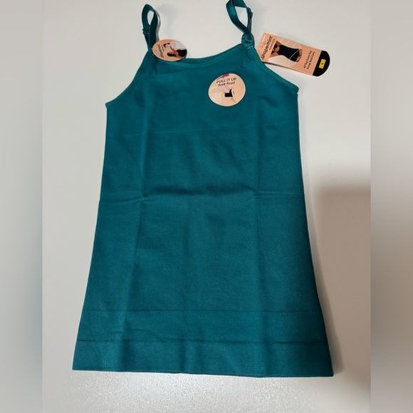Shapermint Essentials Teal Scoop Neck Cami - Picture 5 of 9